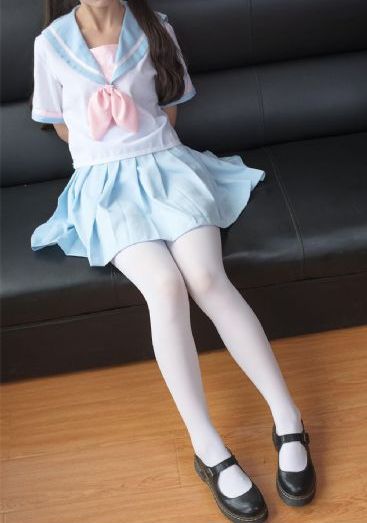 欧美bb大全_十万网红美女美酱