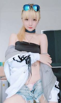 总裁跪在胯下含着伺候秘书主人_完整无删减版
