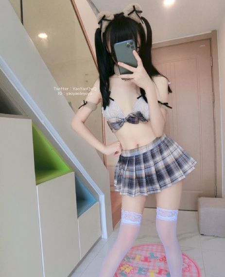 少妇自慰潮喷_免费手机观看